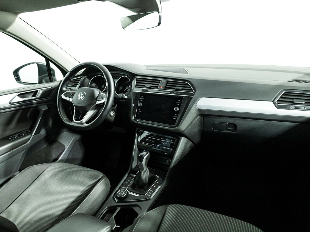 Volkswagen Tiguan II Рестайлинг, 2022 Фото №9