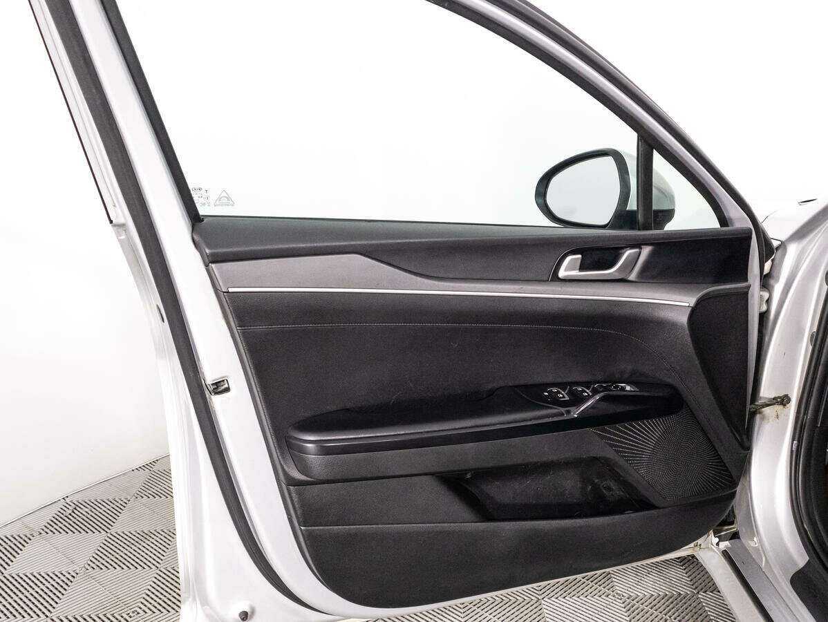 Kia K5, 2020 Фото №23