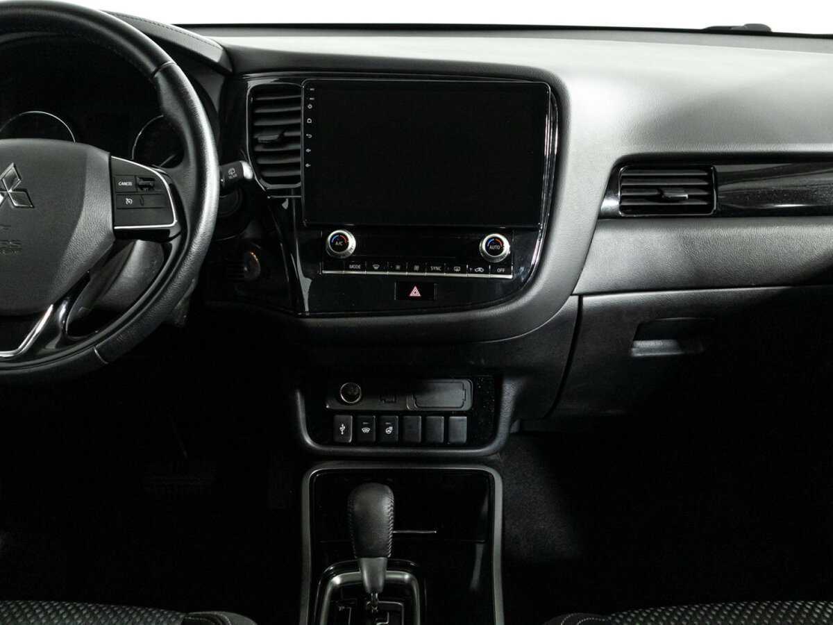 Mitsubishi Outlander, 2021 Фото №13