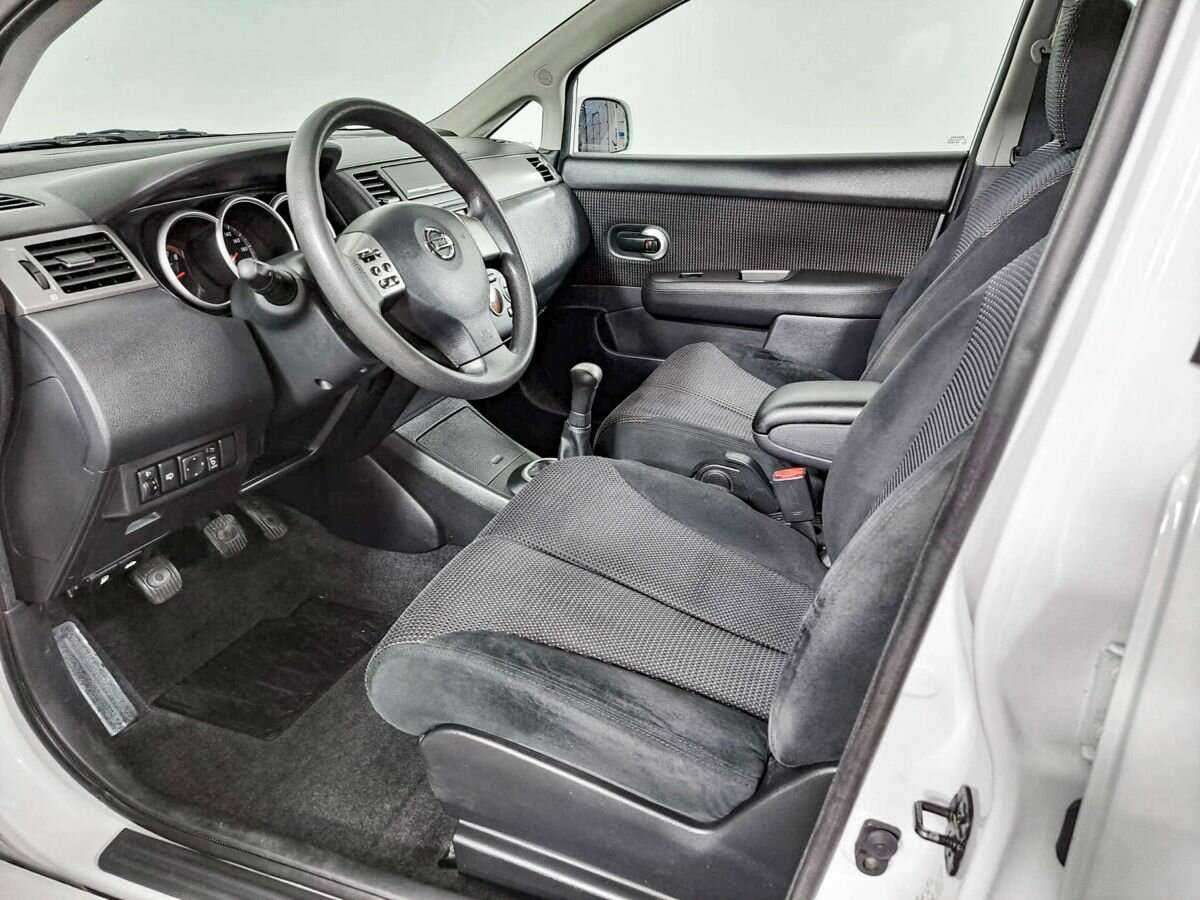 Nissan Tiida, 2012 Фото №14