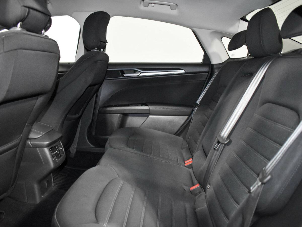 Ford Mondeo V, 2015 Фото №9