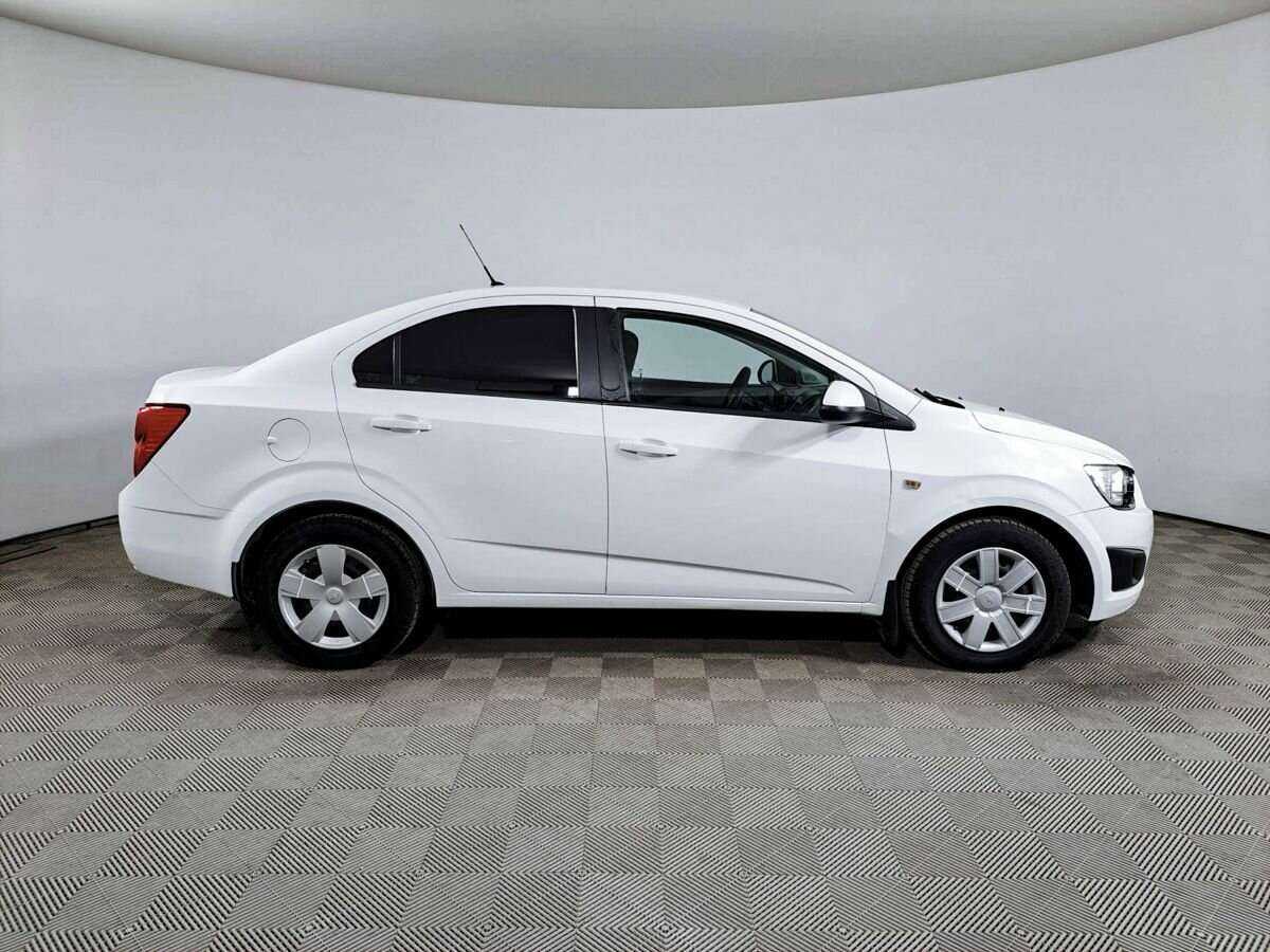 Chevrolet Aveo, 2013 Фото №4
