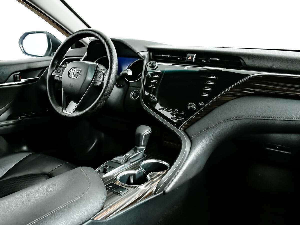 Toyota Camry, 2019 Фото №8