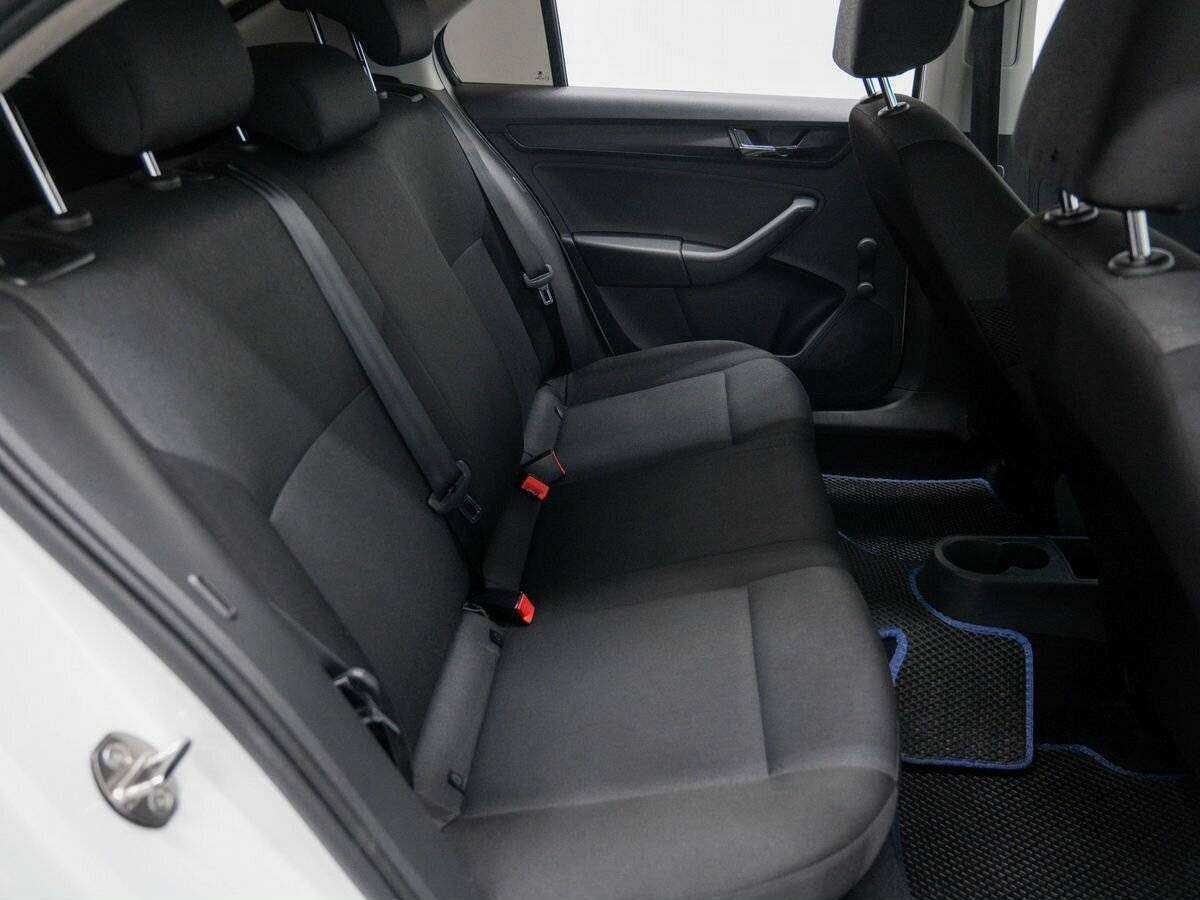Skoda Rapid, 2017 Фото №13