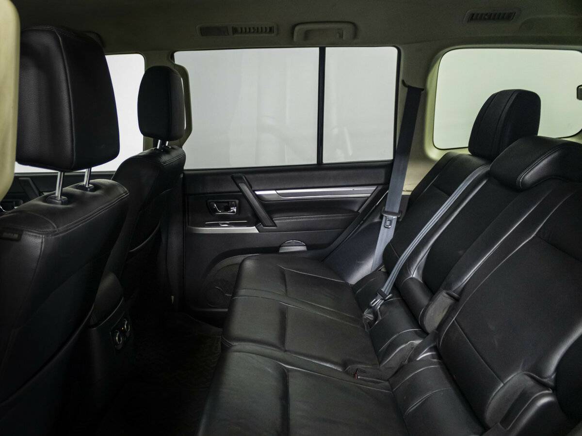 Mitsubishi Pajero IV Рестайлинг 2, 2014 Фото №11