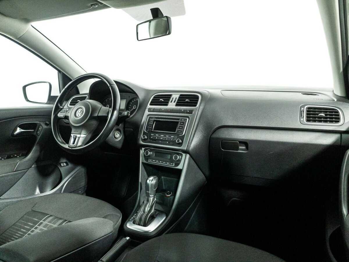Volkswagen Polo, 2015 Фото №9