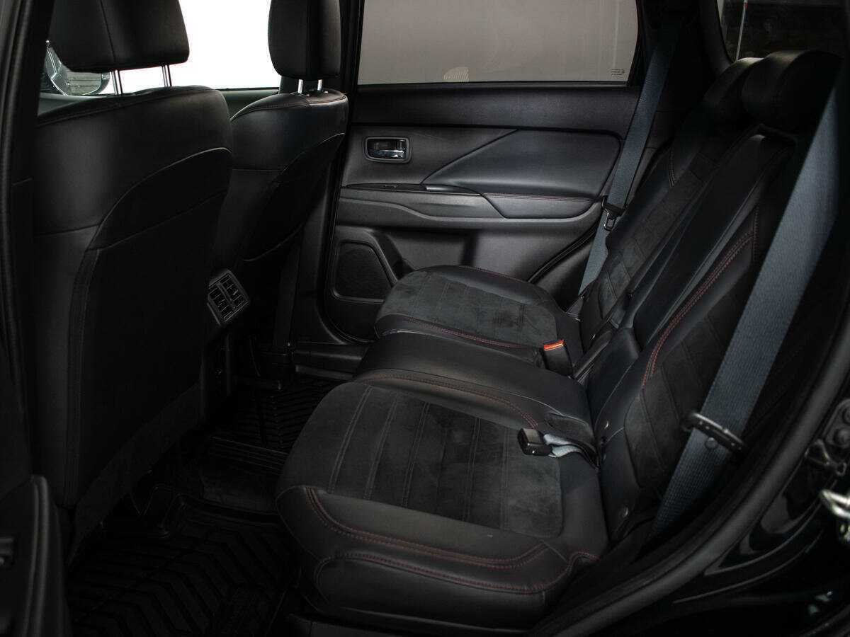 Mitsubishi Outlander, 2021 Фото №8