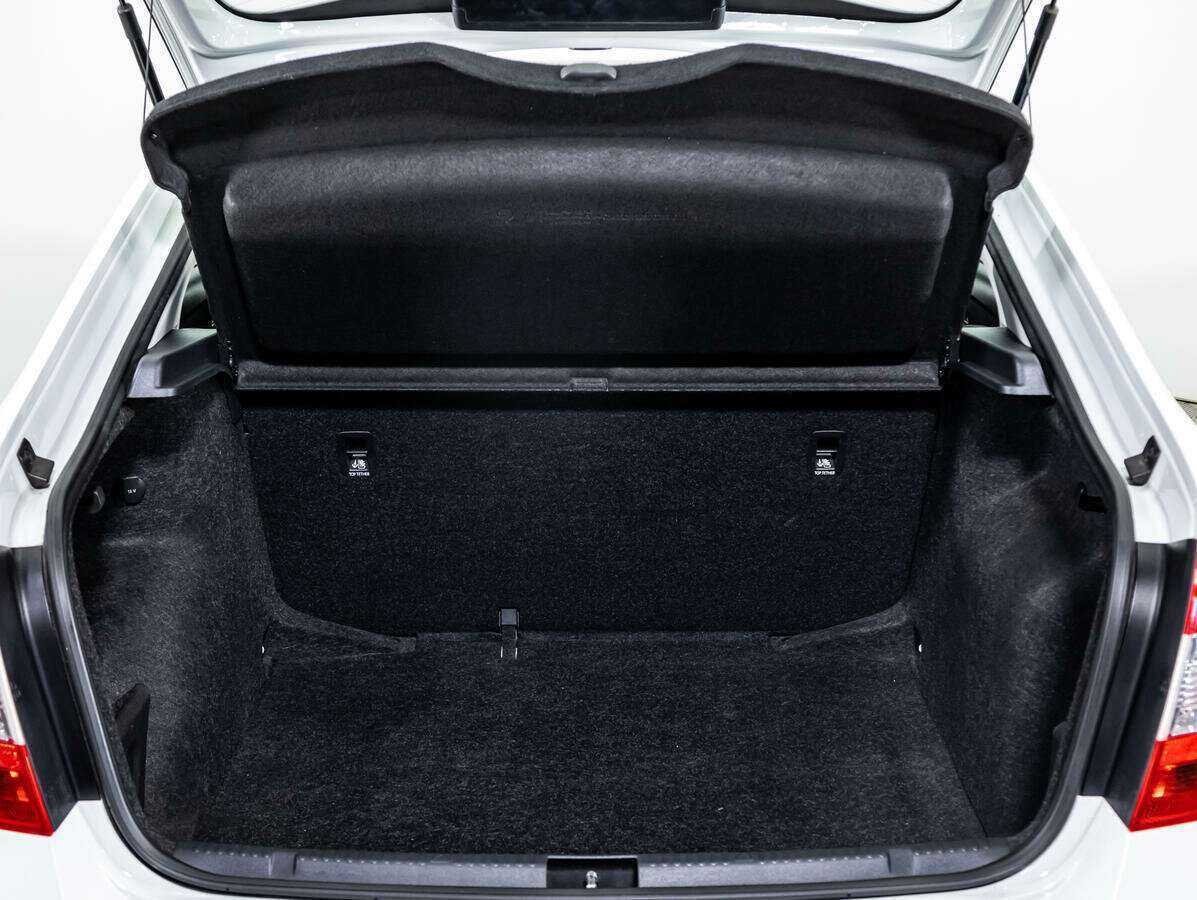 Skoda Rapid, 2017 Фото №13