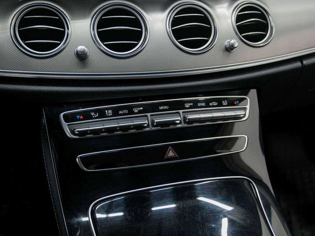 Mercedes-Benz E-Класс 200, 2017 Фото №23