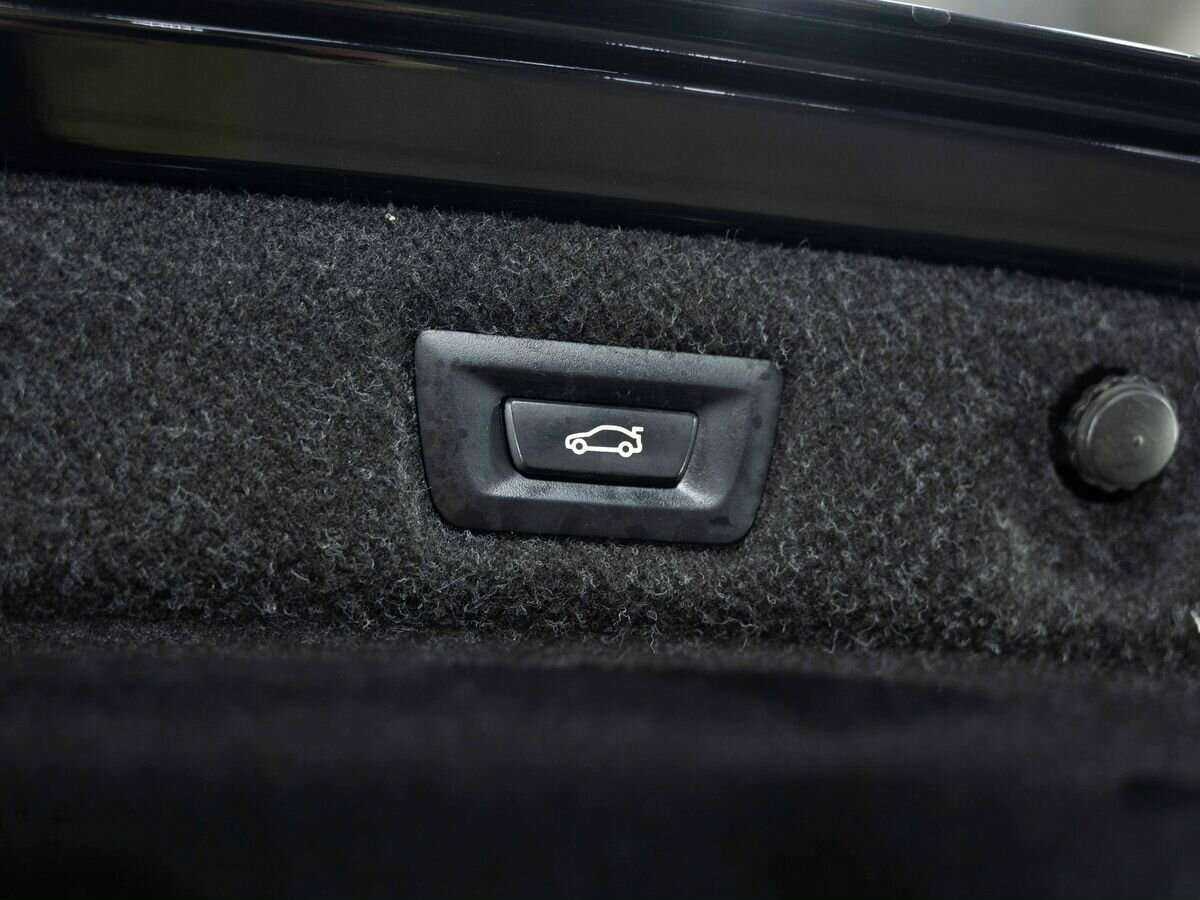 BMW 5 серии 520d xDrive, 2019 Фото №28