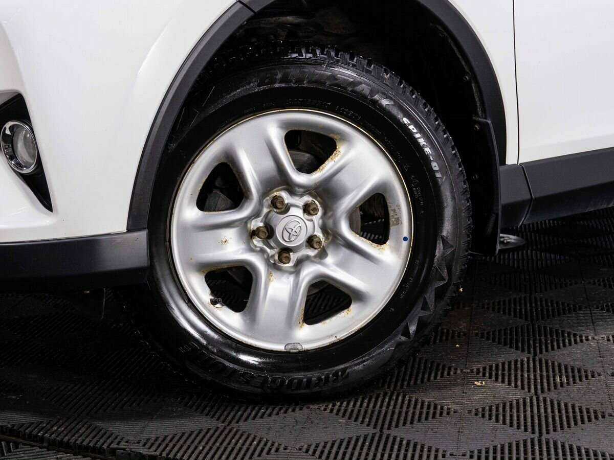 Toyota RAV4, 2018 Фото №16