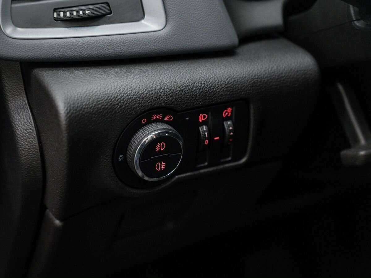 Opel Astra GTC, 2013 Фото №15