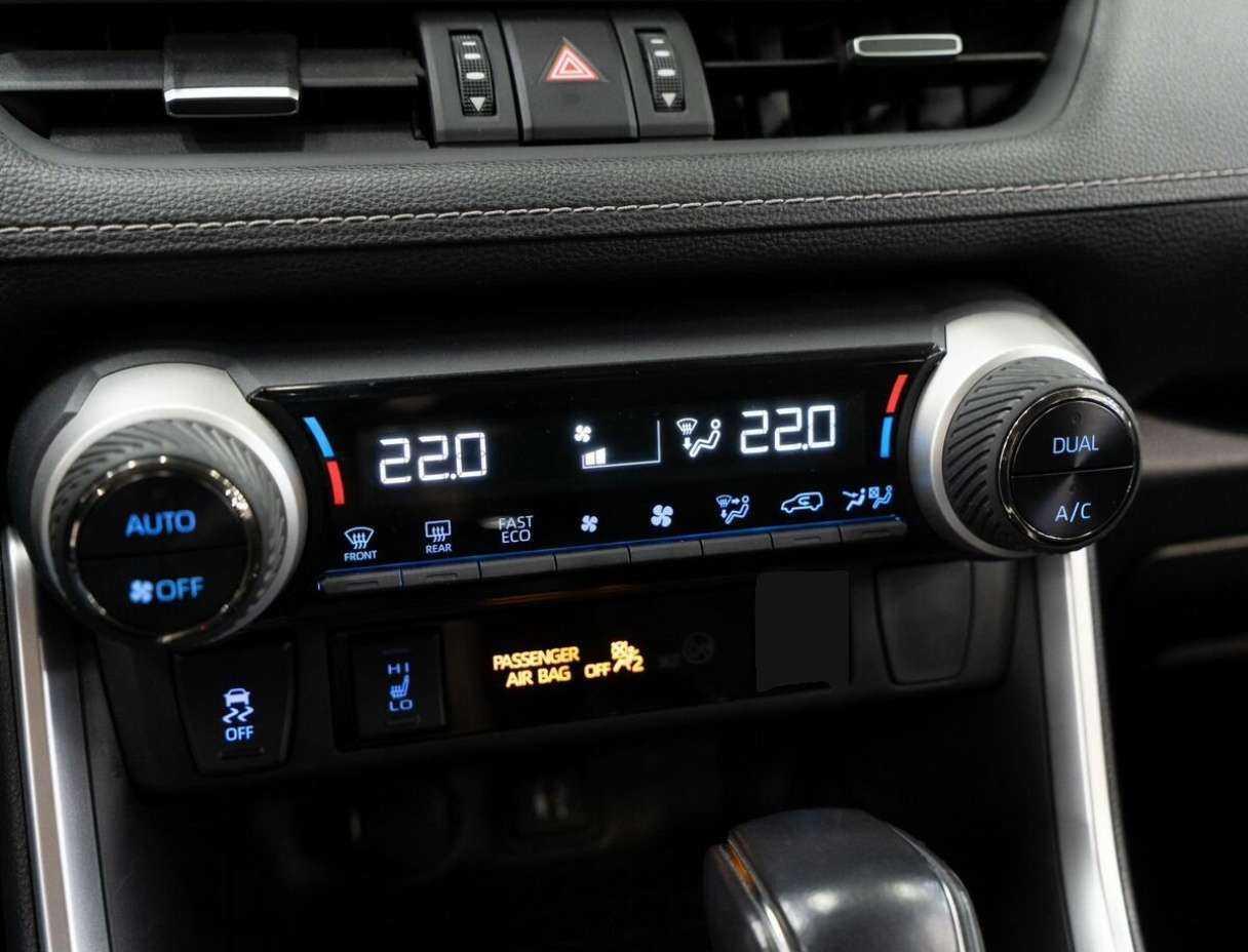 Toyota RAV4, 2019 Фото №12