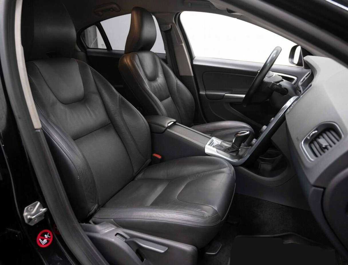 Volvo S60, 2013 Фото №15