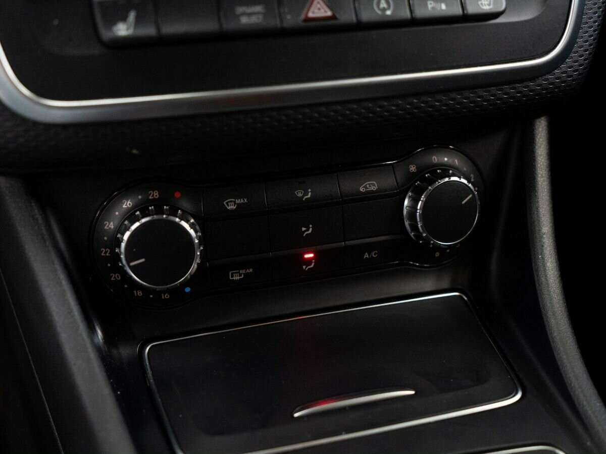 Mercedes-Benz A-Класс 180, 2016 Фото №10