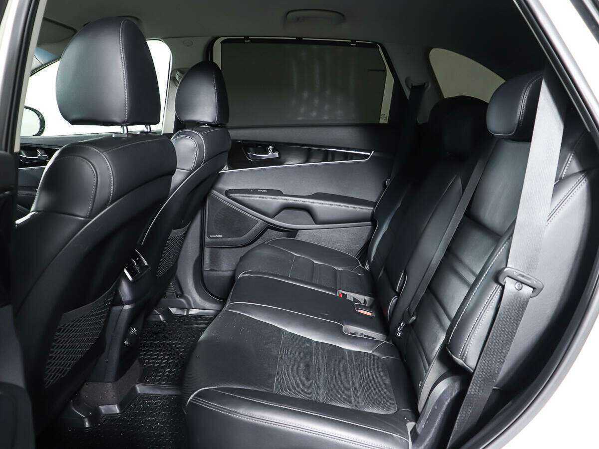 Kia Sorento, 2018 Фото №10