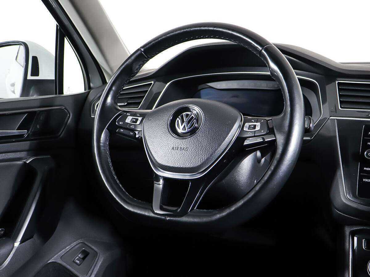 Volkswagen Tiguan, 2018 Фото №15