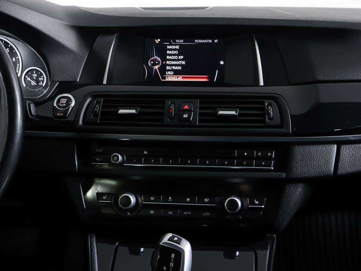 BMW 5 серии 520i, 2015 Фото №12