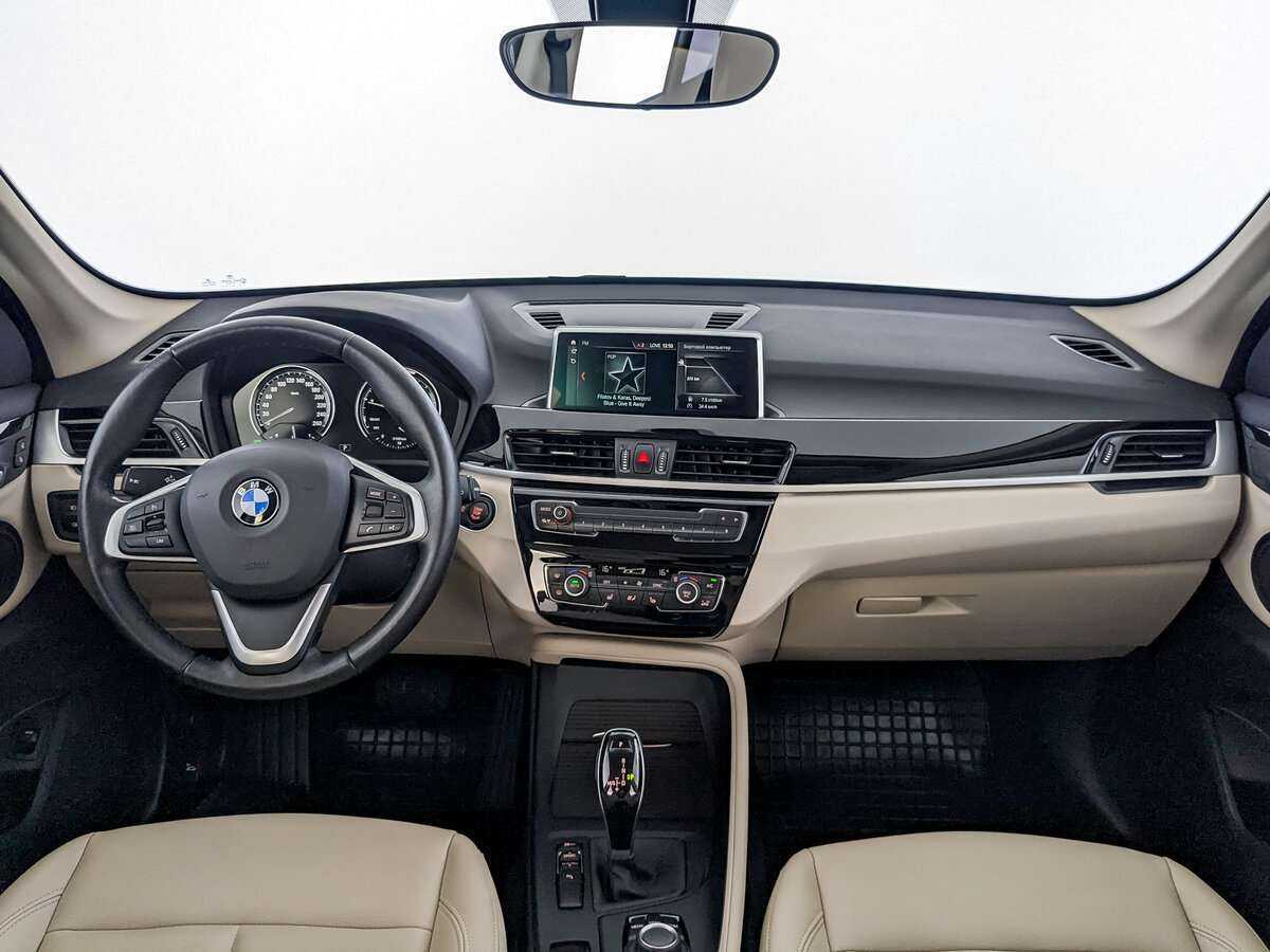 BMW X1 18i sDrive, 2021 Фото №12