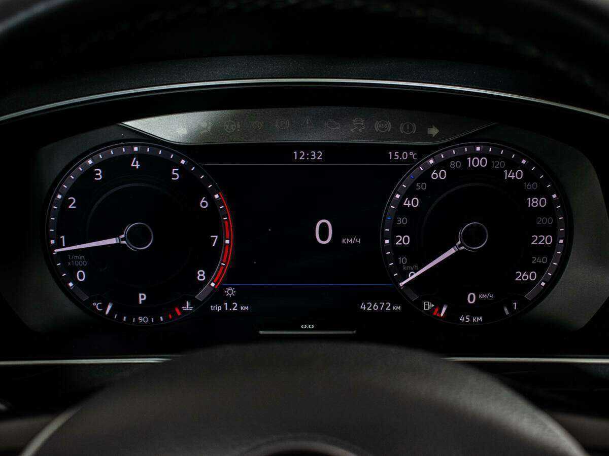 Volkswagen Tiguan, 2018 Фото №12