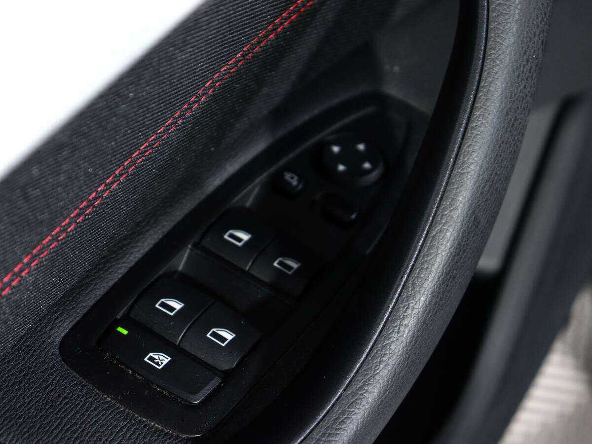 BMW X1 20i xDrive, 2017 Фото №12