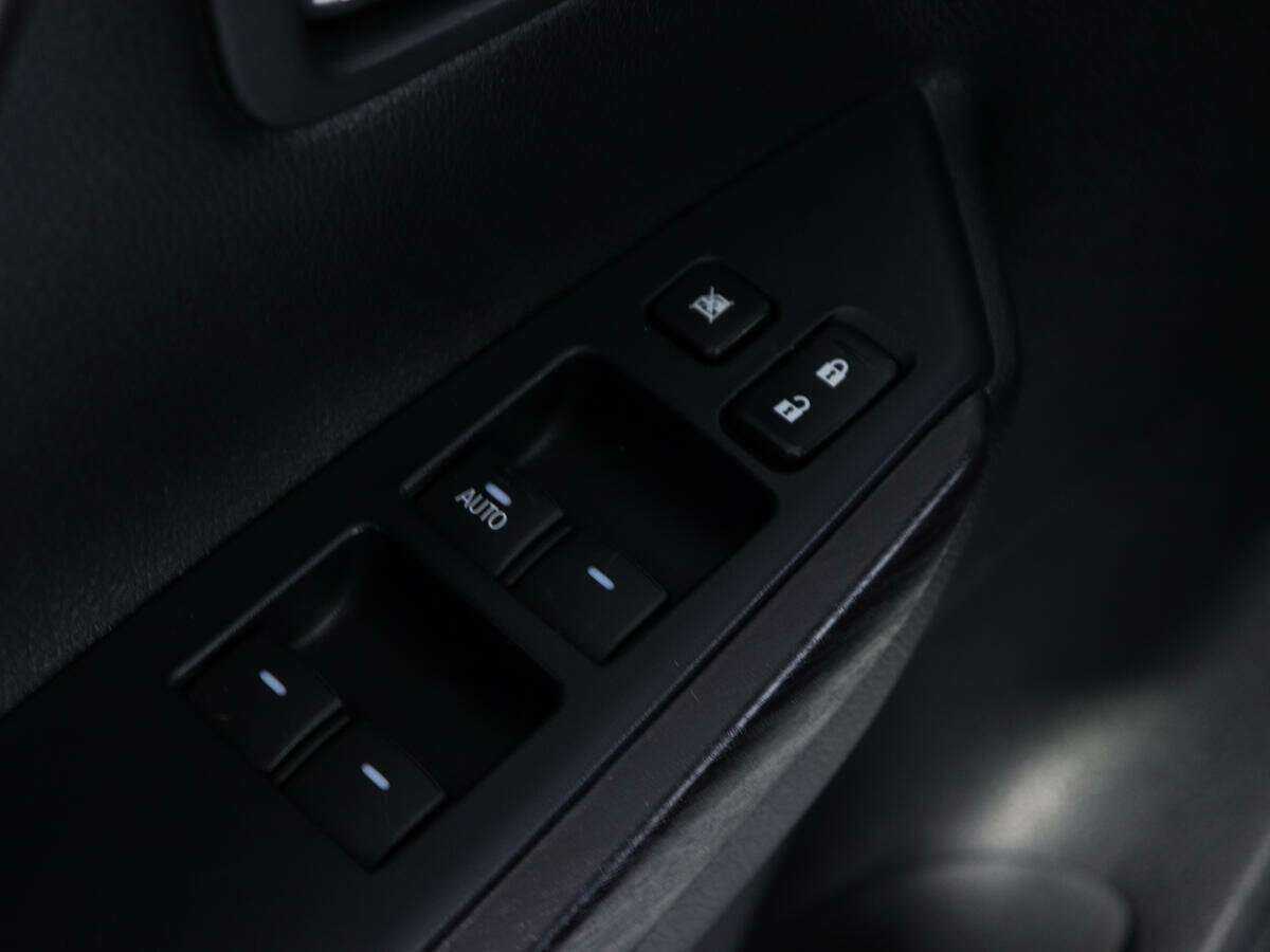 Mitsubishi Pajero Sport, 2018 Фото №19