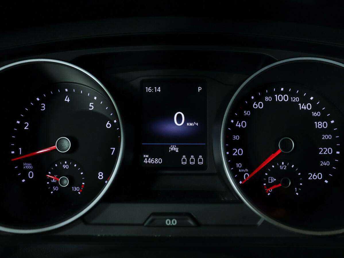 Volkswagen Tiguan, 2020 Фото №9