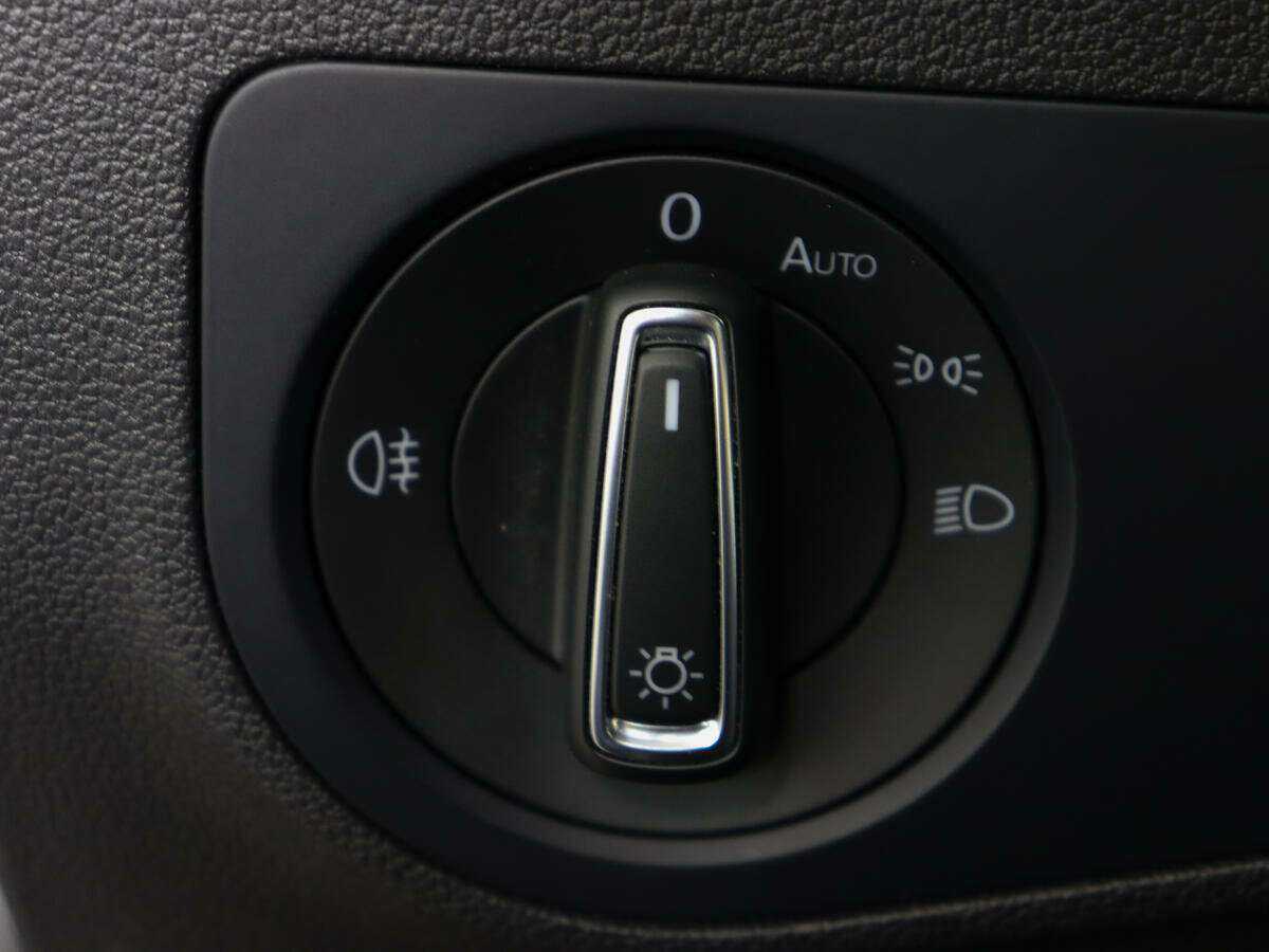 Volkswagen Tiguan, 2021 Фото №17