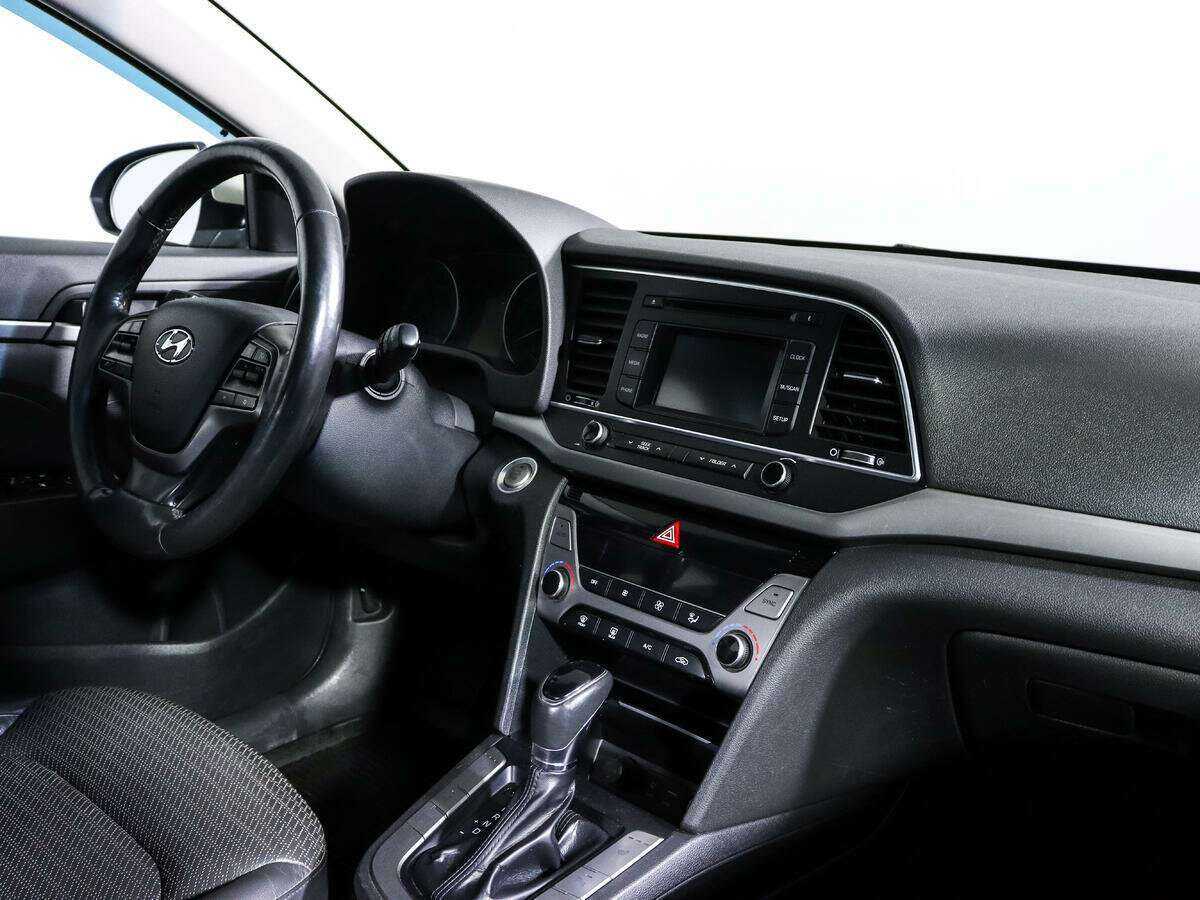Hyundai Elantra, 2018 Фото №9