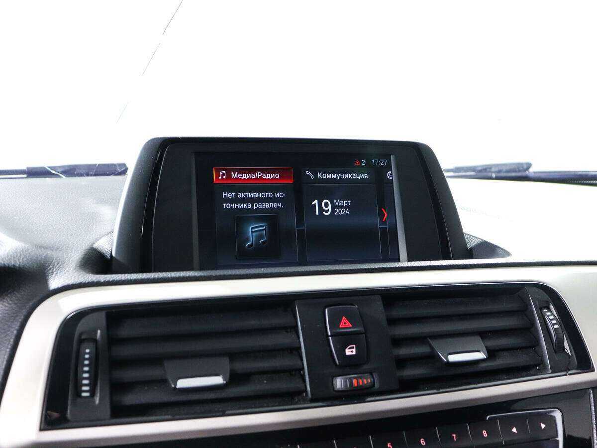 BMW 1 серии 118i, 2018 Фото №13