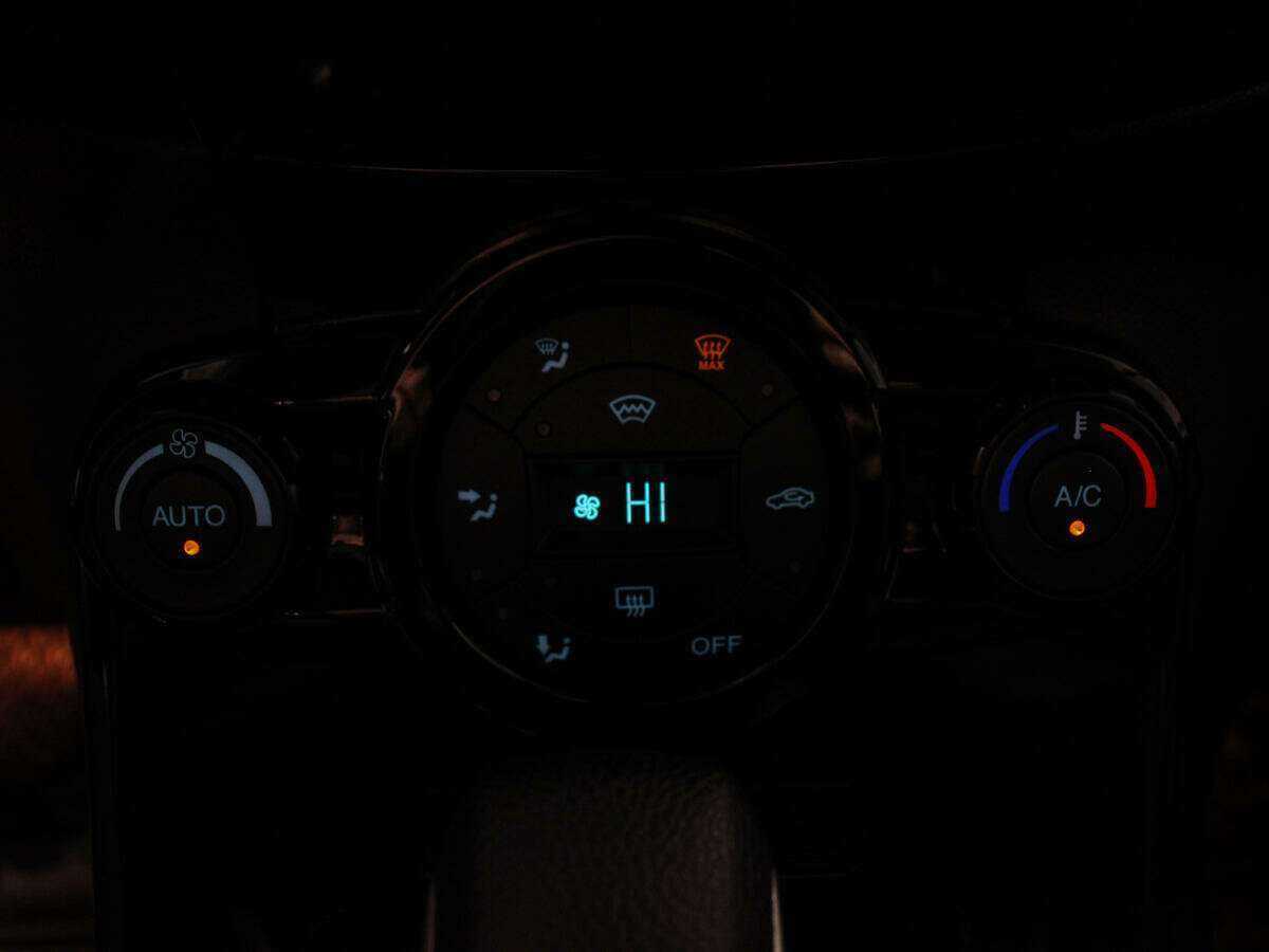 Ford Fiesta, 2015 Фото №16