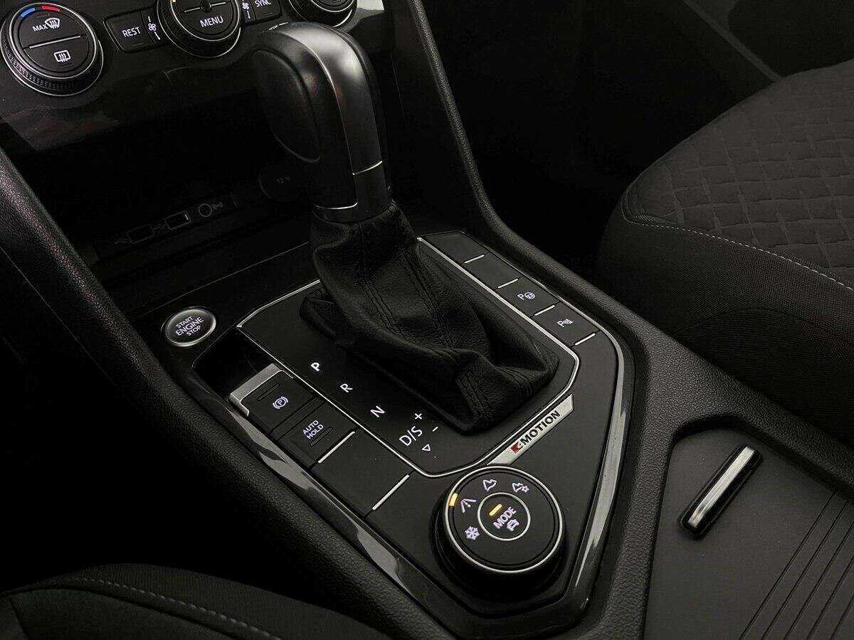 Volkswagen Tiguan, 2019 Фото №14
