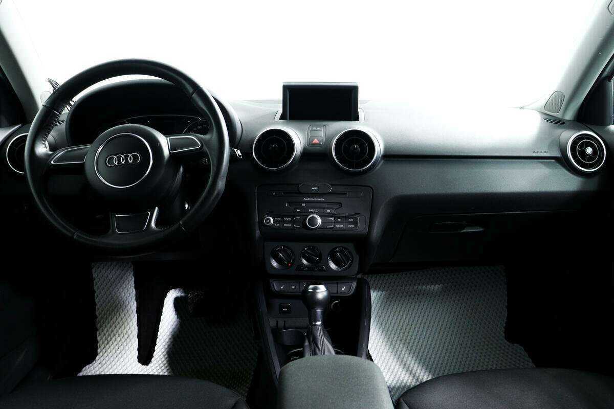 Audi A1 Sportback, 2013 Фото №11