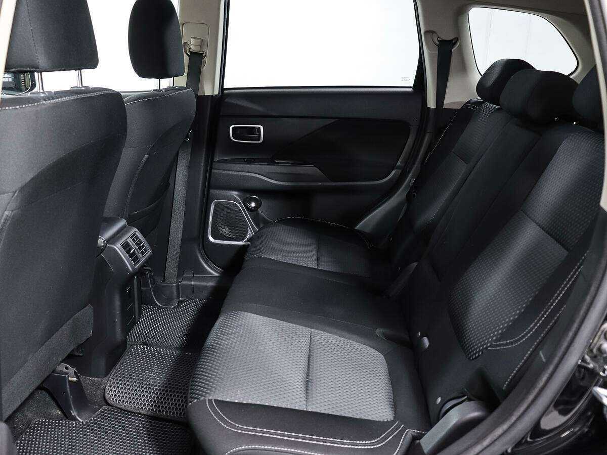 Mitsubishi Outlander, 2018 Фото №10