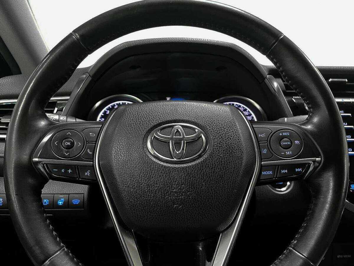 Toyota Camry, 2018 Фото №13