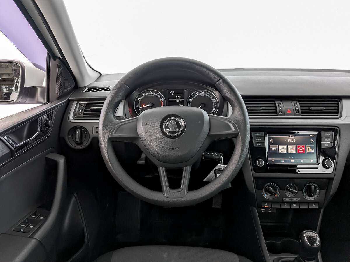 Skoda Rapid, 2017 Фото №17