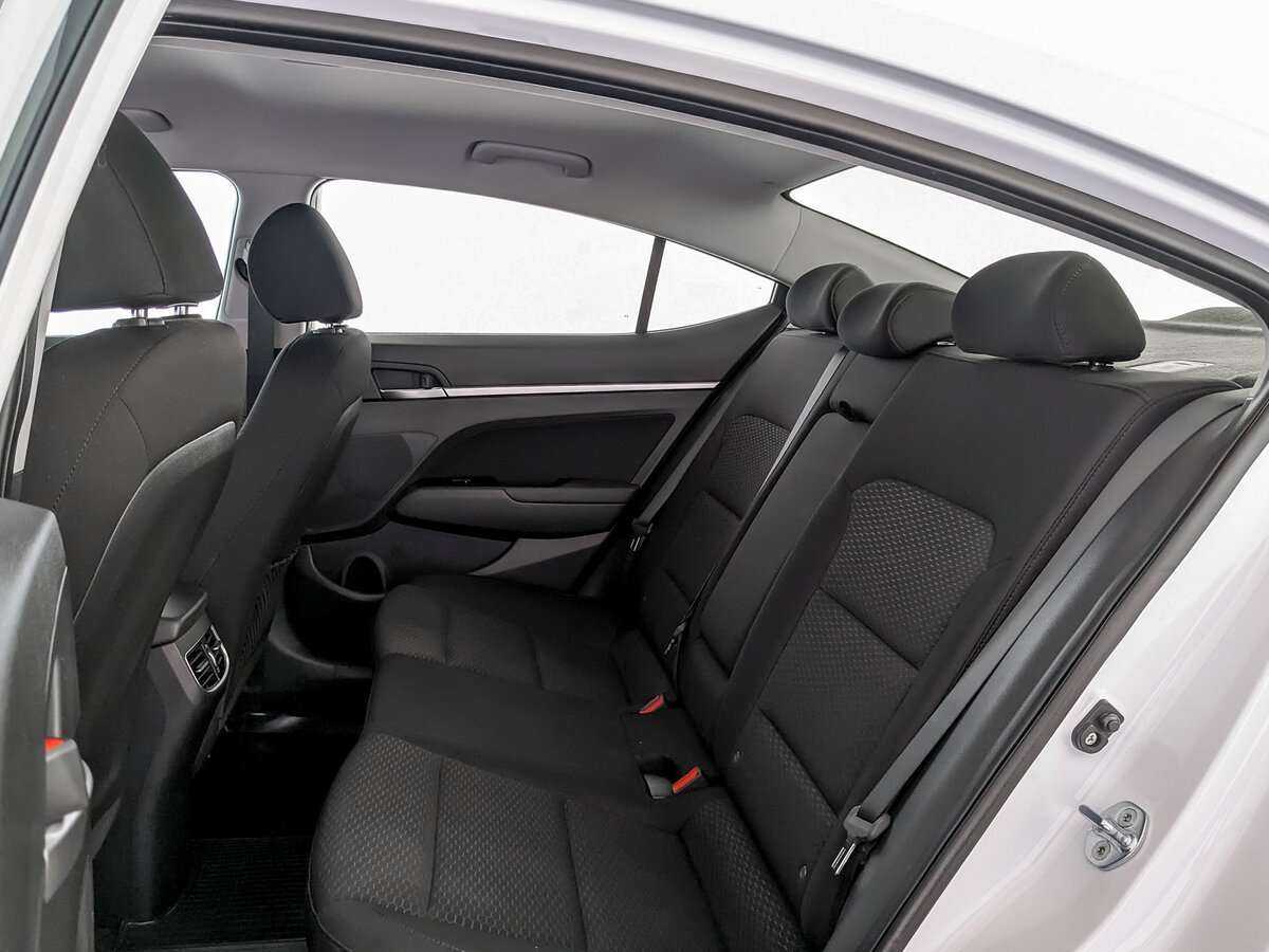 Hyundai Elantra, 2020 Фото №10