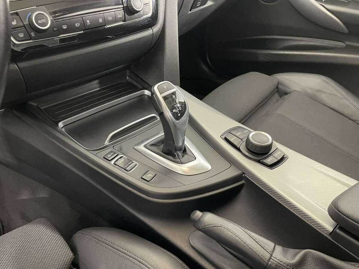 BMW 3 серии 320d xDrive, 2018 Фото №13