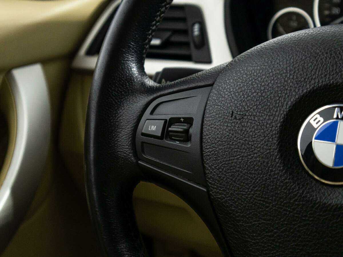 BMW 3 серии 320i, 2014 Фото №18