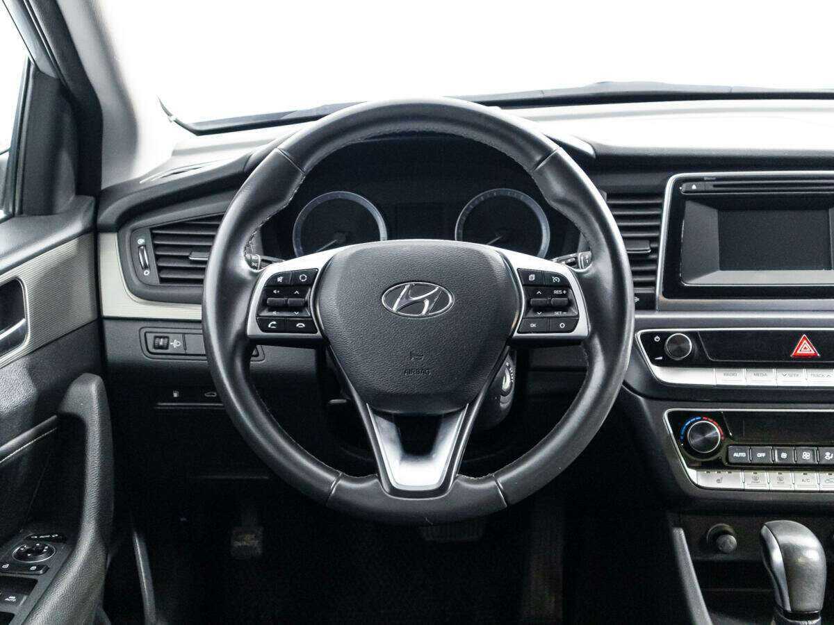Hyundai Sonata, 2018 Фото №17