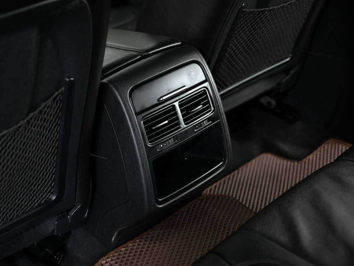 Volkswagen Touareg, 2013 Фото №15