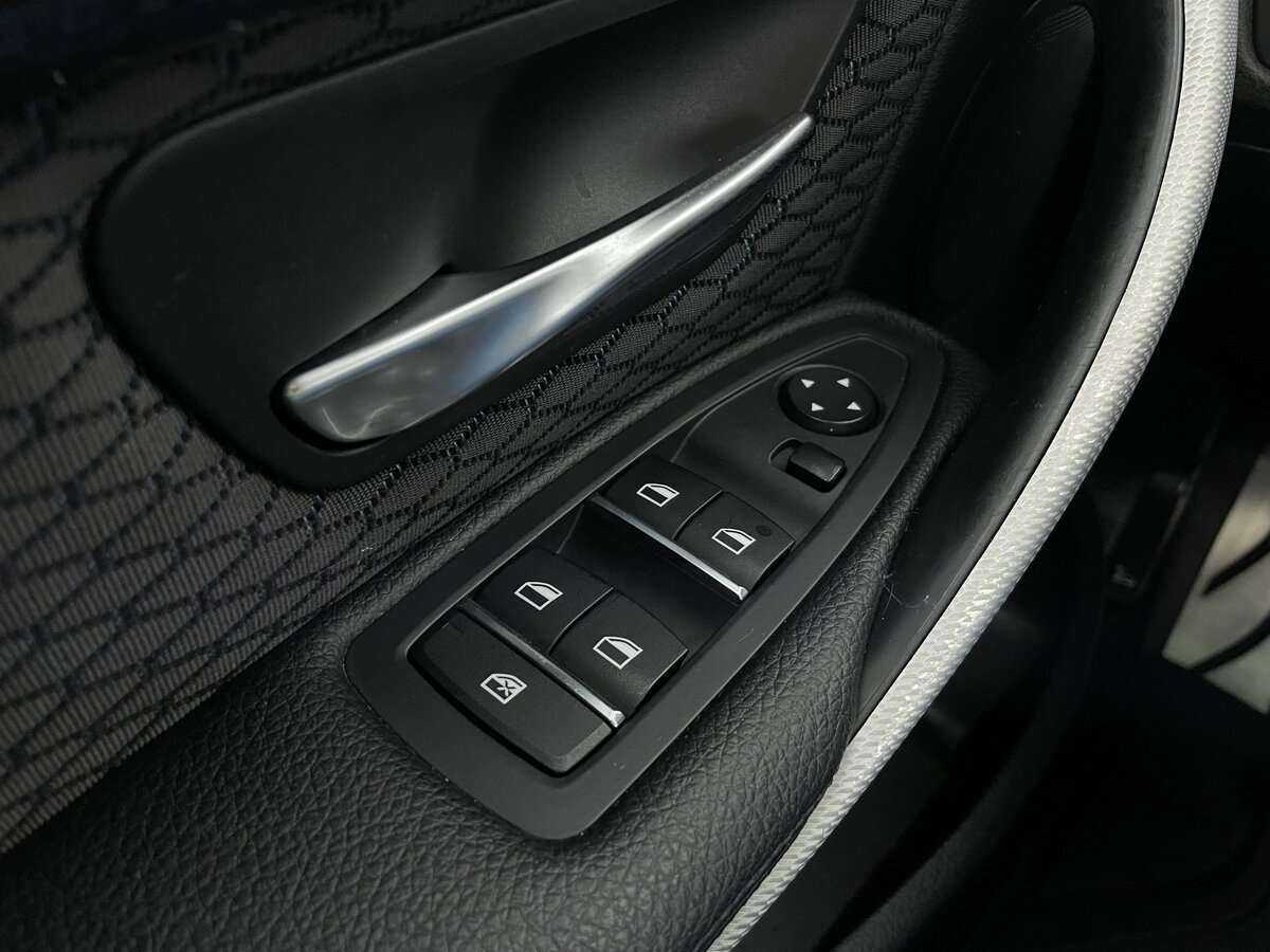 BMW 3 серии 320i xDrive, 2016 Фото №22