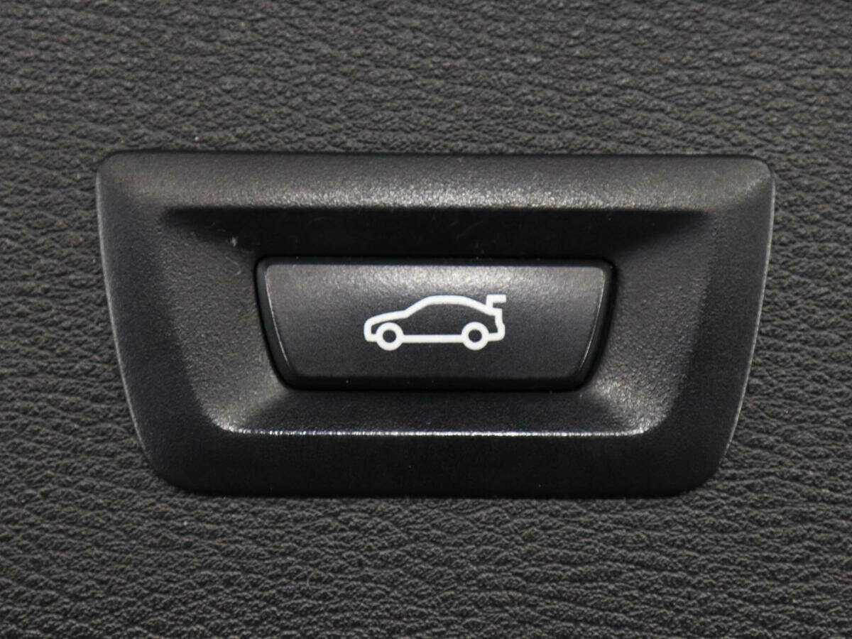 BMW X1 20i xDrive, 2018 Фото №12