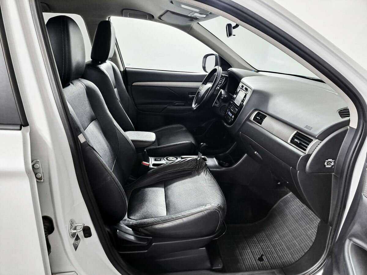 Mitsubishi Outlander, 2014 Фото №7
