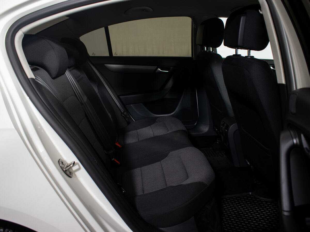 Volkswagen Passat, 2014 Фото №9