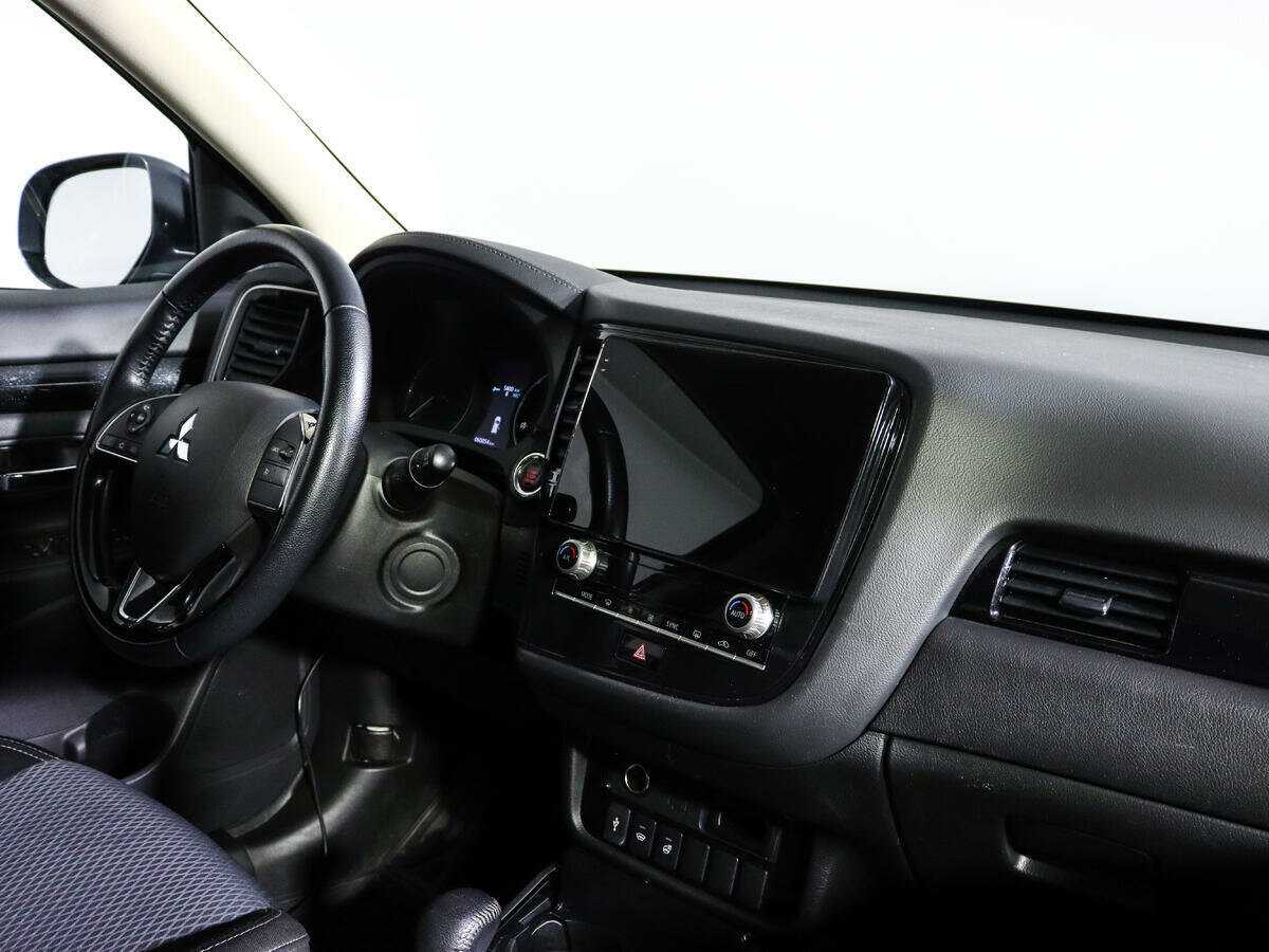 Mitsubishi Outlander, 2021 - 60 007 км. | Фото №7