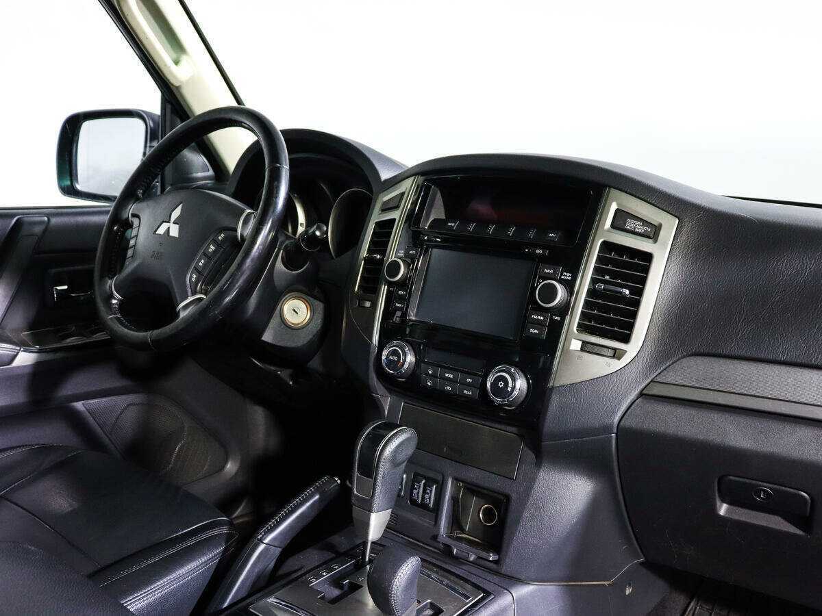 Mitsubishi Pajero, 2014 - 282 056 км. | Фото №7