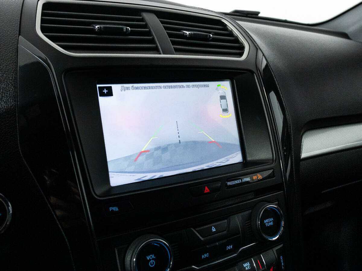 Ford Explorer, 2017 Фото №16