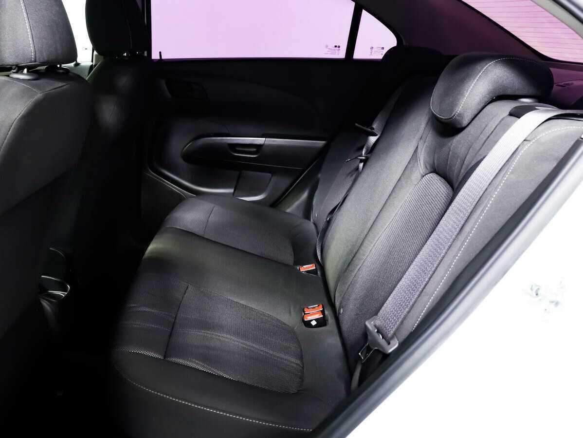 Chevrolet Aveo, 2014 Фото №11