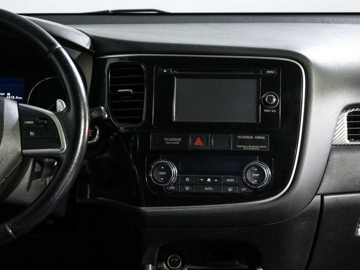 Mitsubishi Outlander, 2012 Фото №11